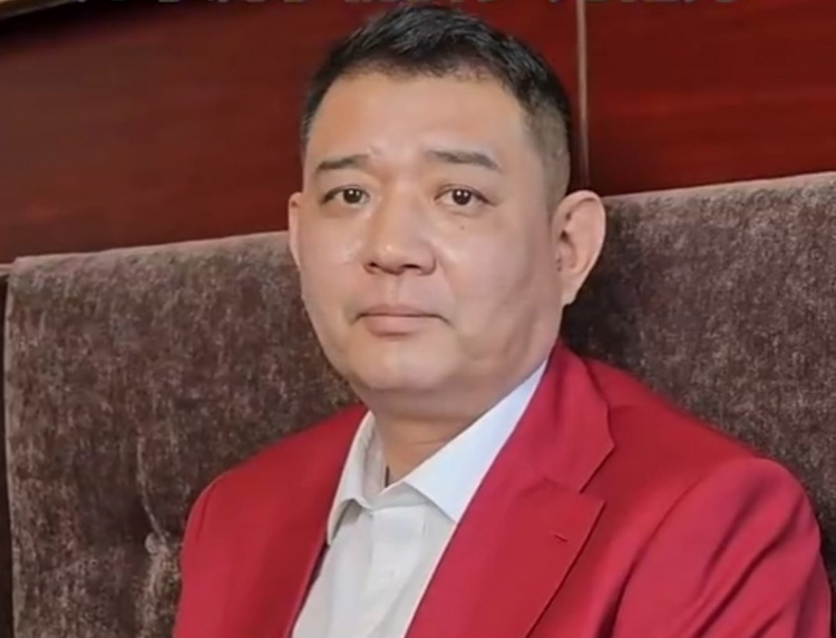 鞏曉彬：剛打球時(shí)工資20多塊錢(qián) 主要給父母、給家里改善生活