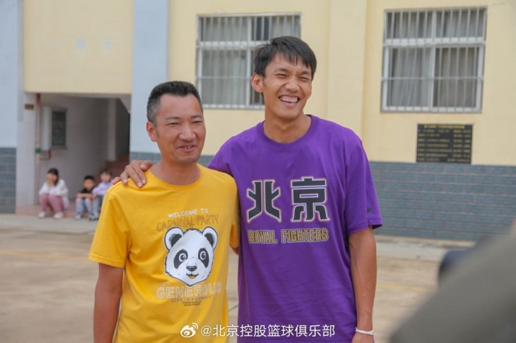 那一封信的故事還在延續 矣進(jìn)宏母校的師生們來(lái)到北京了！