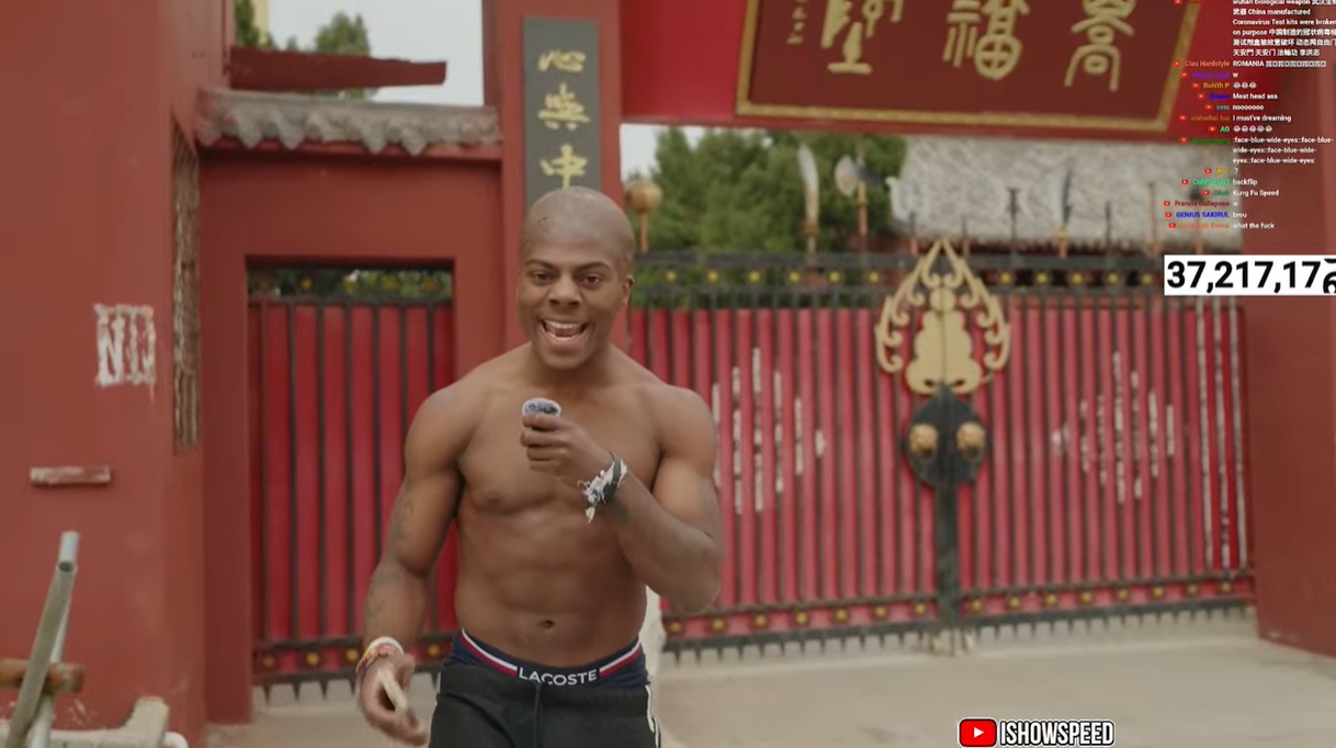 光頭造型！Speed中國行來(lái)到鄭州少林寺，上香拜佛學(xué)功夫