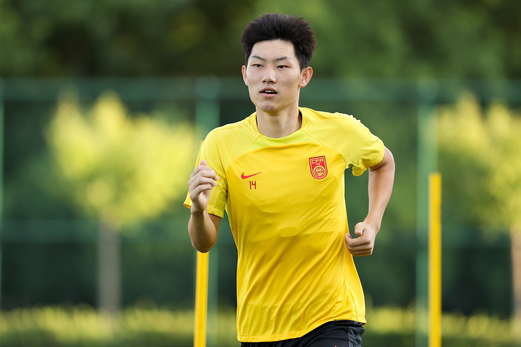 魯媒：泰山隊抵達梅州五外援齊整，四名國腳可出戰史松宸隨隊