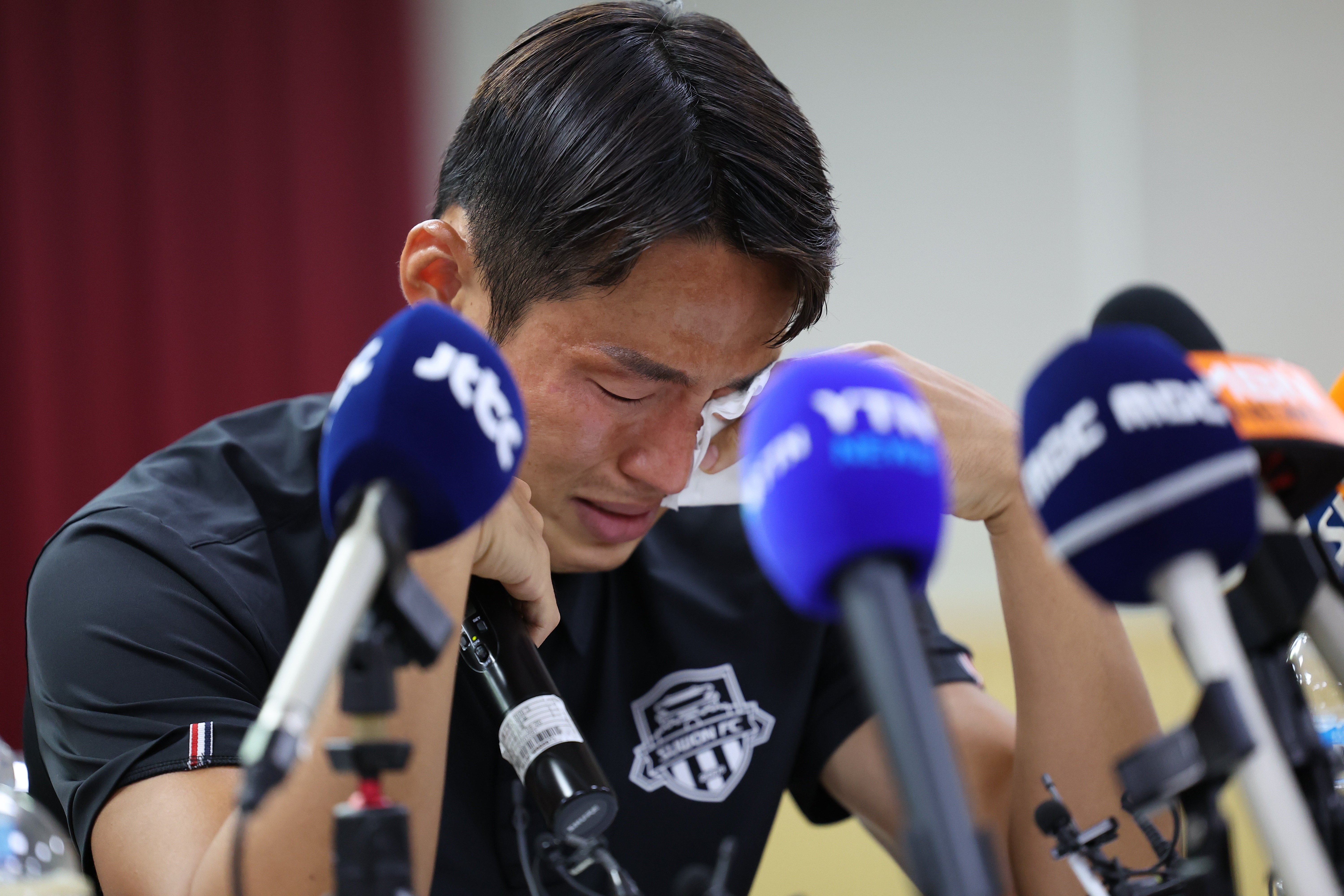 孫準浩證言：2-2海港那場(chǎng)金敬道讓我慢點(diǎn)踢，我沒(méi)多想就同意了