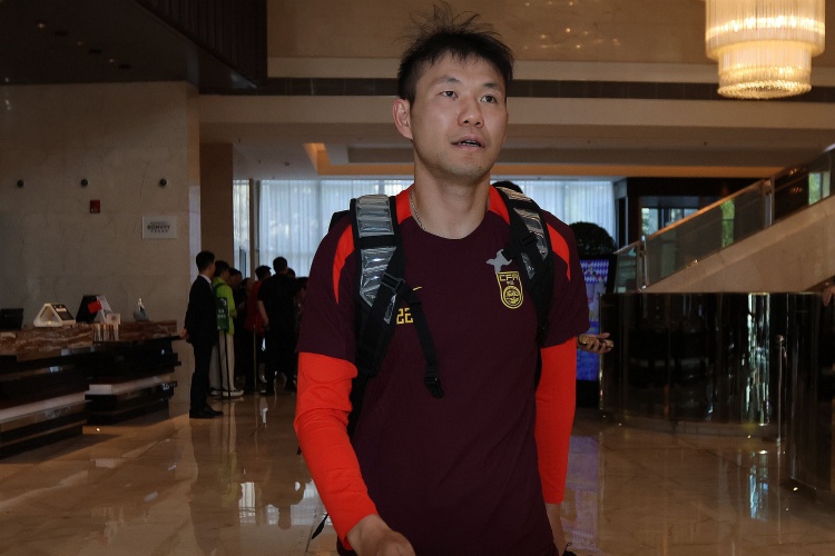 媒體人：如果李源一沒(méi)傷沒(méi)病，他落選名單在邏輯上講不出合理性